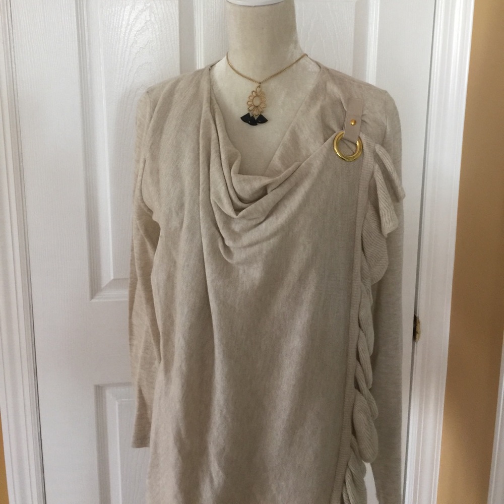 Creme sweater